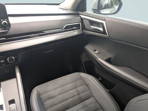 Used 2024 Mitsubishi Outlander SE image 17