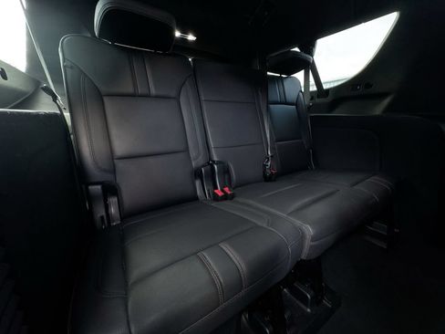 Used 2023 Chevrolet Suburban RST AWD/4WD image 30