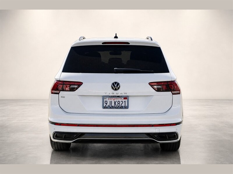 Used 2023 Volkswagen Tiguan SE R-Line FWD image 8