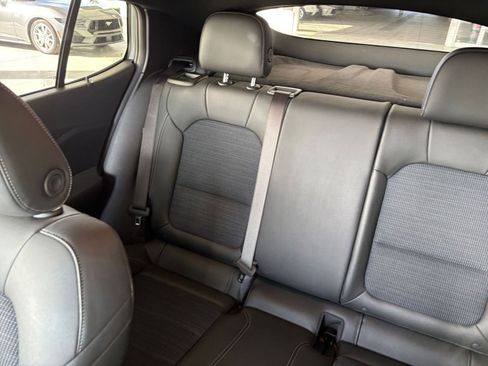 Used 2025 Buick Envista Preferred image 39