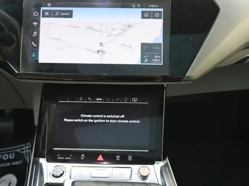 Used 2024 Audi Q8 e-tron Prestige w/ Prestige Package image 12