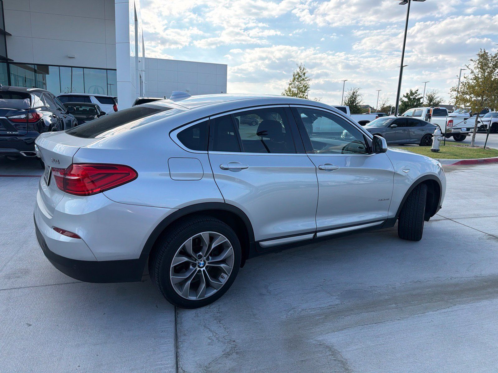 Used 2015 BMW X4 xDrive28i AWD/4WD image 2