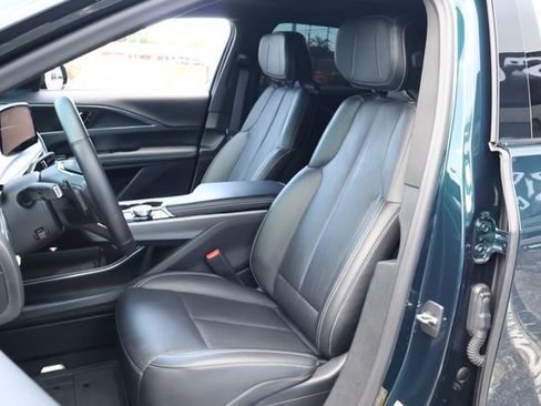 Used 2024 Cadillac Lyriq Luxury AWD/4WD image 15