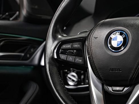 Used 2023 BMW 530e RWD image 20