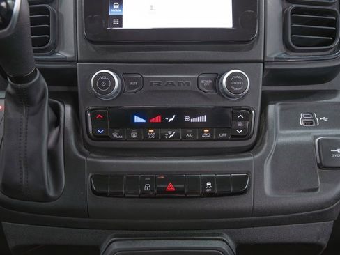 Used 2025 RAM ProMaster 2500 w/ Convenience Group FWD image 21