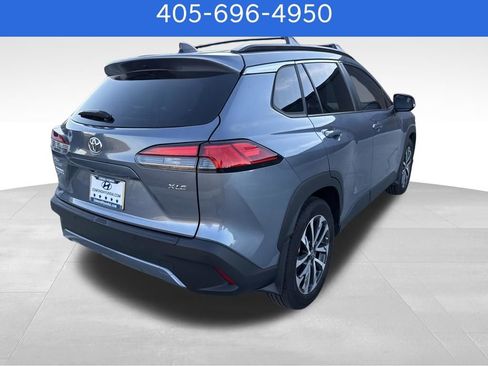 Used 2025 Toyota Corolla Cross XLE w/ Convenience Package image 6