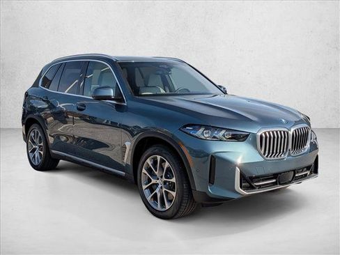 New 2026 BMW X5 xDrive50e image 7