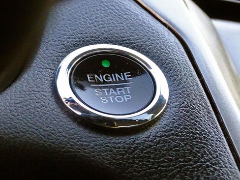 Used 2018 Ford Fusion SE w/ Fusion SE Technology Package FWD image 61