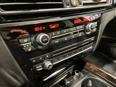 Used 2014 BMW X5 xDrive35d image 31