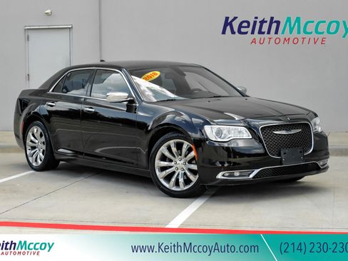 Used 2018 Chrysler 300 Limited RWD image 1