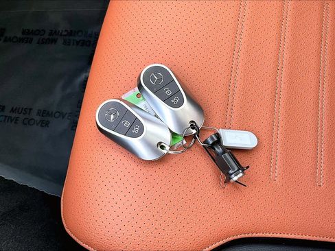 Used 2025 Mercedes-Benz C 300 4MATIC Sedan image 14