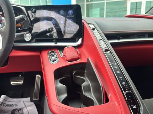 Used 2022 Chevrolet Corvette Stingray Premium Cpe w/ Z51 Performance Package image 11