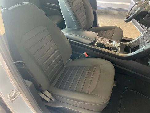 Used 2020 Ford Fusion SE FWD image 17