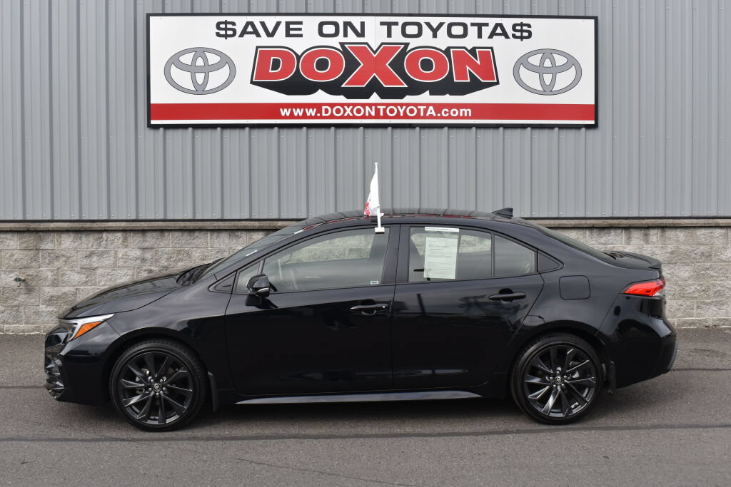 Used 2026 Toyota Corolla SE FWD image 4