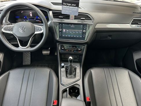 Used 2023 Volkswagen Tiguan SE w/ Panoramic Sunroof Package FWD image 13