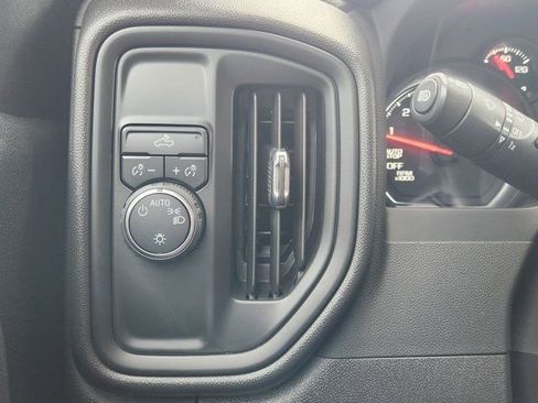 Used 2023 Chevrolet Silverado 1500 Custom image 24