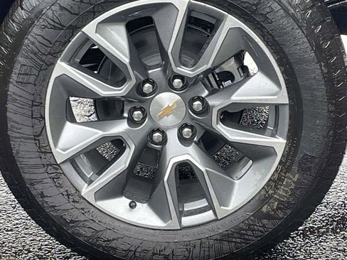 New 2025 Chevrolet Silverado 1500 LT image 14