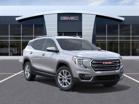 New 2024 GMC Terrain SLT w/ Infotainment Package II AWD/4WD image 31