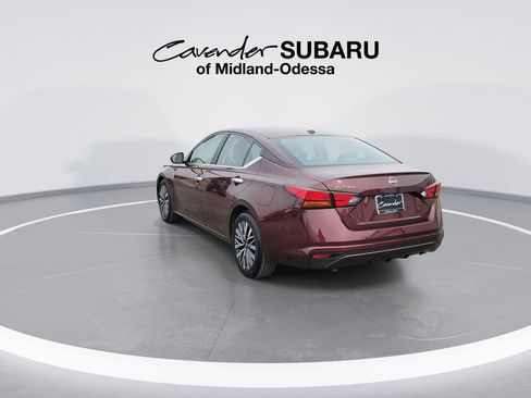 Used 2025 Nissan Altima 2.5 SV image 6