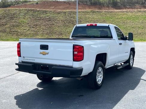 Used 2018 Chevrolet Silverado 1500 W/T w/ Trailering Package image 4