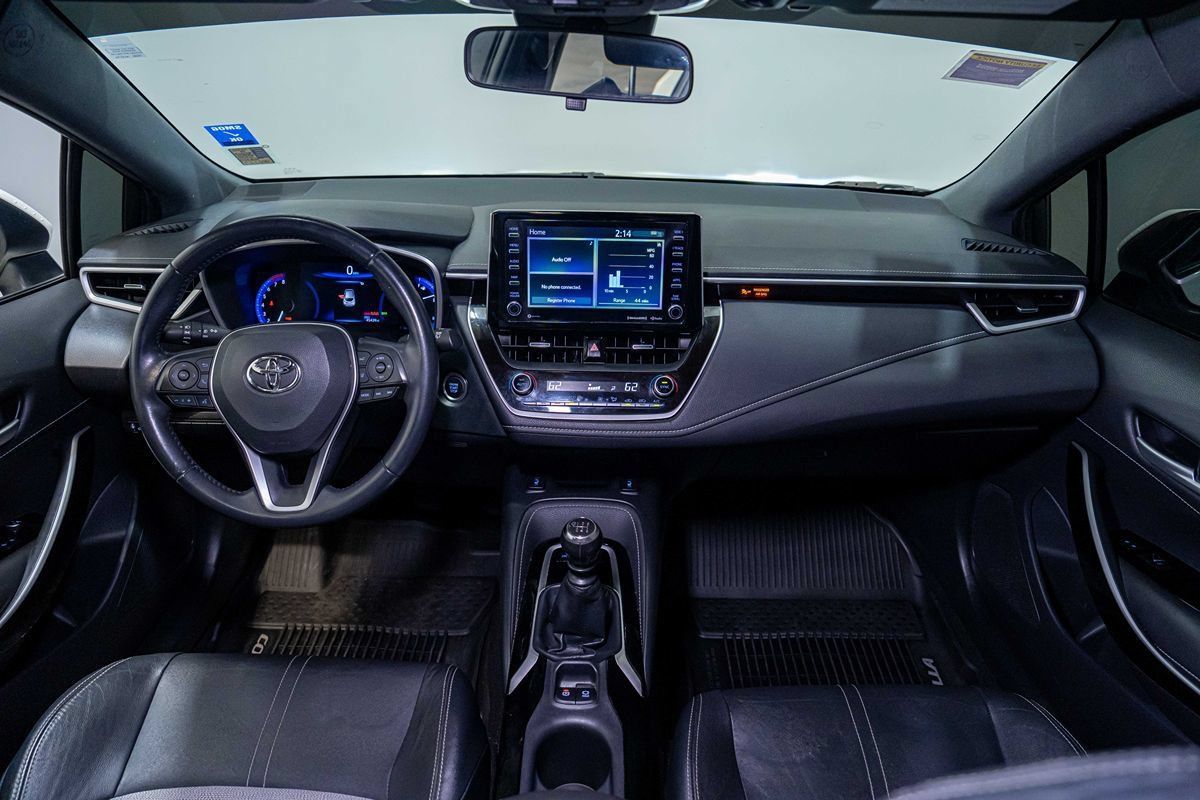 Used 2019 Toyota Corolla XSE FWD image 25