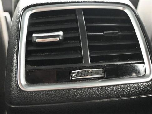 Used 2018 Audi Q3 2.0T Premium image 17