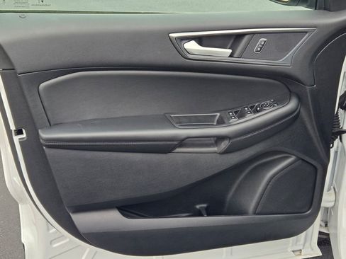 Used 2024 Ford Edge SE image 19