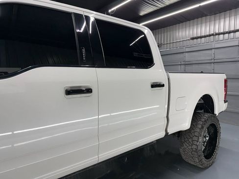 Used 2022 Ford F250 Platinum w/ FX4 Off-Road Package AWD/4WD image 6