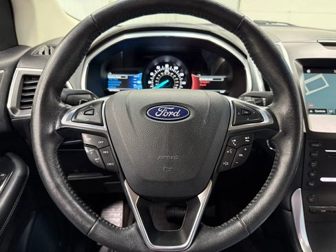 Used 2018 Ford Edge Titanium w/ Technology Package AWD/4WD image 20