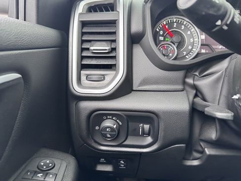 Used 2022 RAM 1500 Big Horn image 25