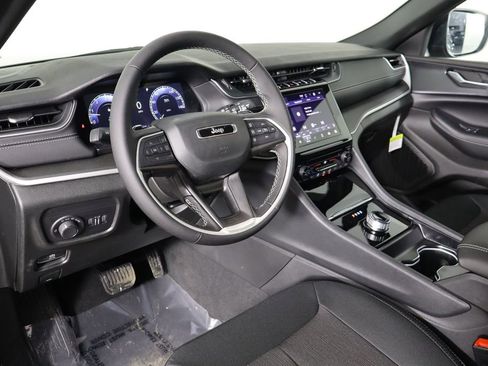 New 2026 Jeep Grand Cherokee L Laredo image 28