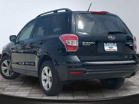 Used 2015 Subaru Forester 2.5i Premium w/ All-Weather Package AWD/4WD image 4
