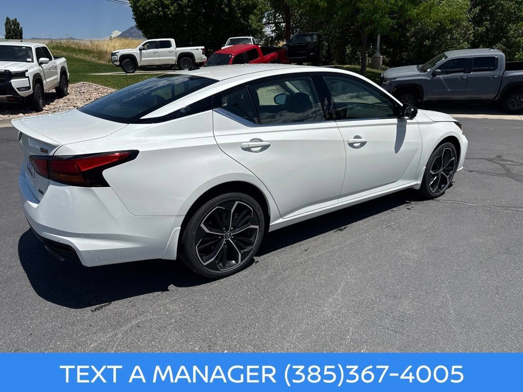 New 2026 Nissan Altima 2.5 SR w/ SR Premium Package AWD/4WD image 3