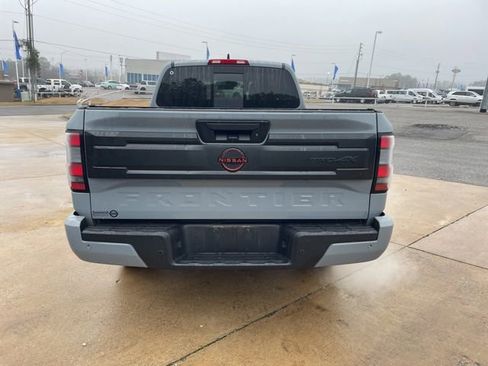 Used 2025 Nissan Frontier PRO-4X image 6