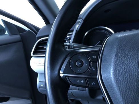 Certified 2020 Toyota Camry XLE image 24