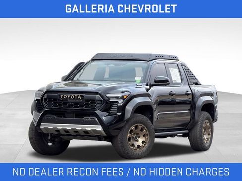 Used 2024 Toyota Tacoma Trailhunter image 1