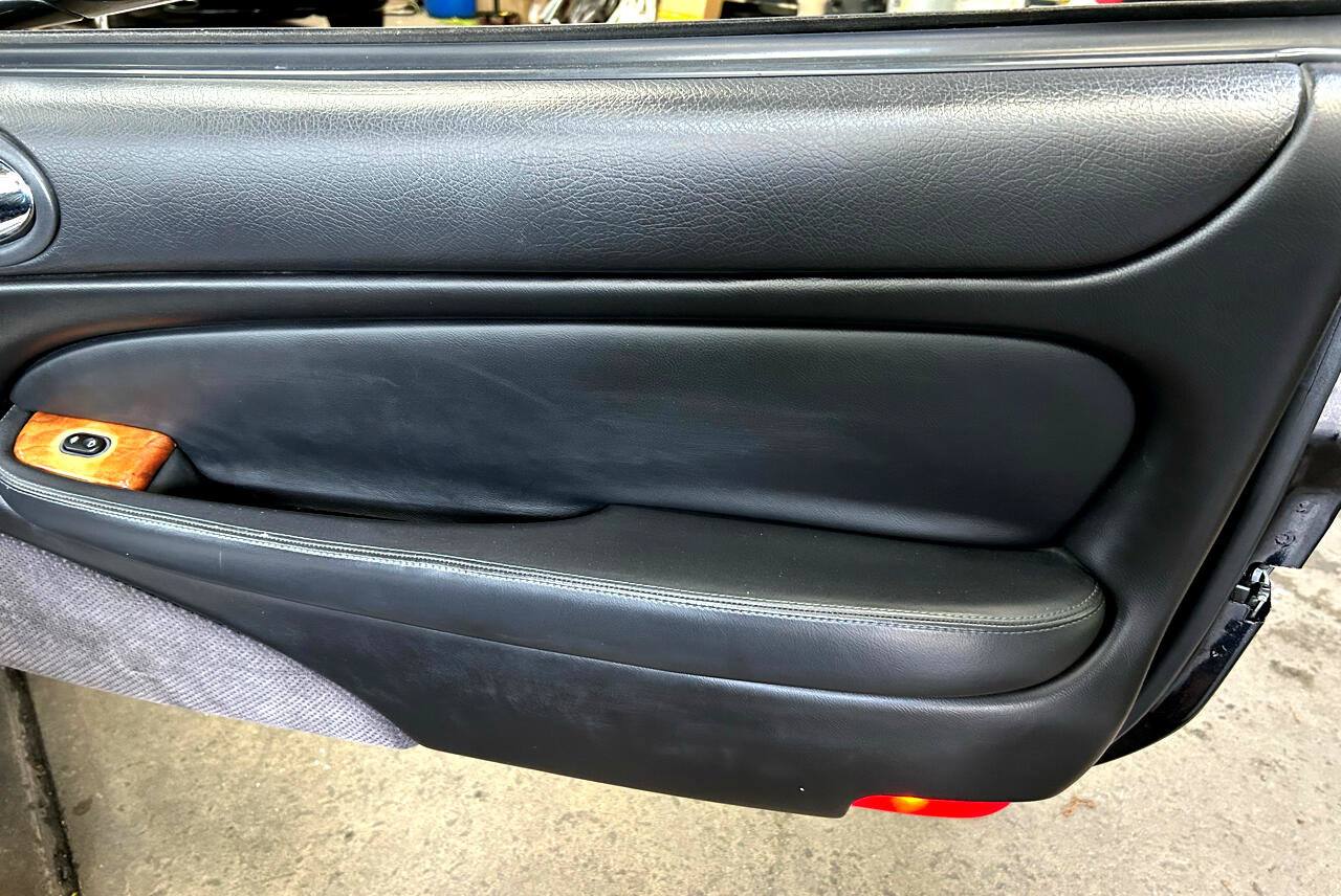 Used 2000 Jaguar XK8 Convertible RWD image 21