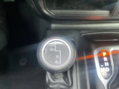 Used 2018 Jeep Wrangler Unlimited Sport S image 35