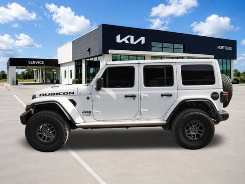 Used 2022 Jeep Wrangler Unlimited Rubicon w/ Xtreme Recon 35" Tire Package AWD/4WD image 8