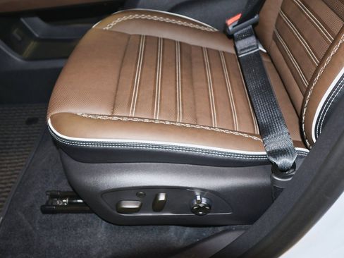 New 2026 GMC Acadia Denali Ultimate w/ LPO, Floor Liner Package image 8