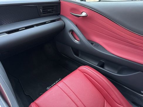 Used 2023 Lexus LC 500 Convertible image 24