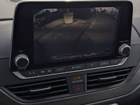 Used 2023 Nissan Altima 2.5 SV image 10