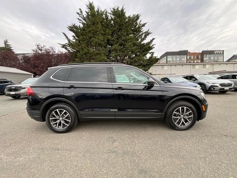 Used 2019 Volkswagen Tiguan SE image 9