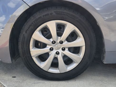 Used 2023 Toyota Corolla LE FWD image 7