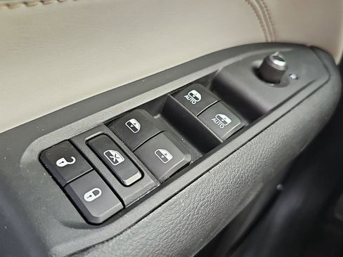 Used 2025 Jeep Compass Limited AWD/4WD image 22
