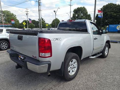Used 2010 GMC Sierra 1500 SLE w/ SLE Preferred Package AWD/4WD image 5