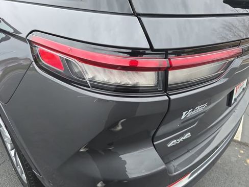 Used 2025 Jeep Grand Cherokee Summit image 37