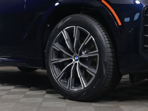 Used 2025 BMW X6 xDrive40i w/ Parking Assistance Package image 9