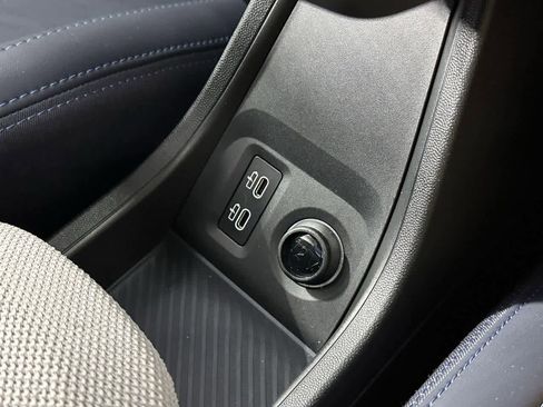 Certified 2025 MINI Cooper 2-Door Hardtop image 23