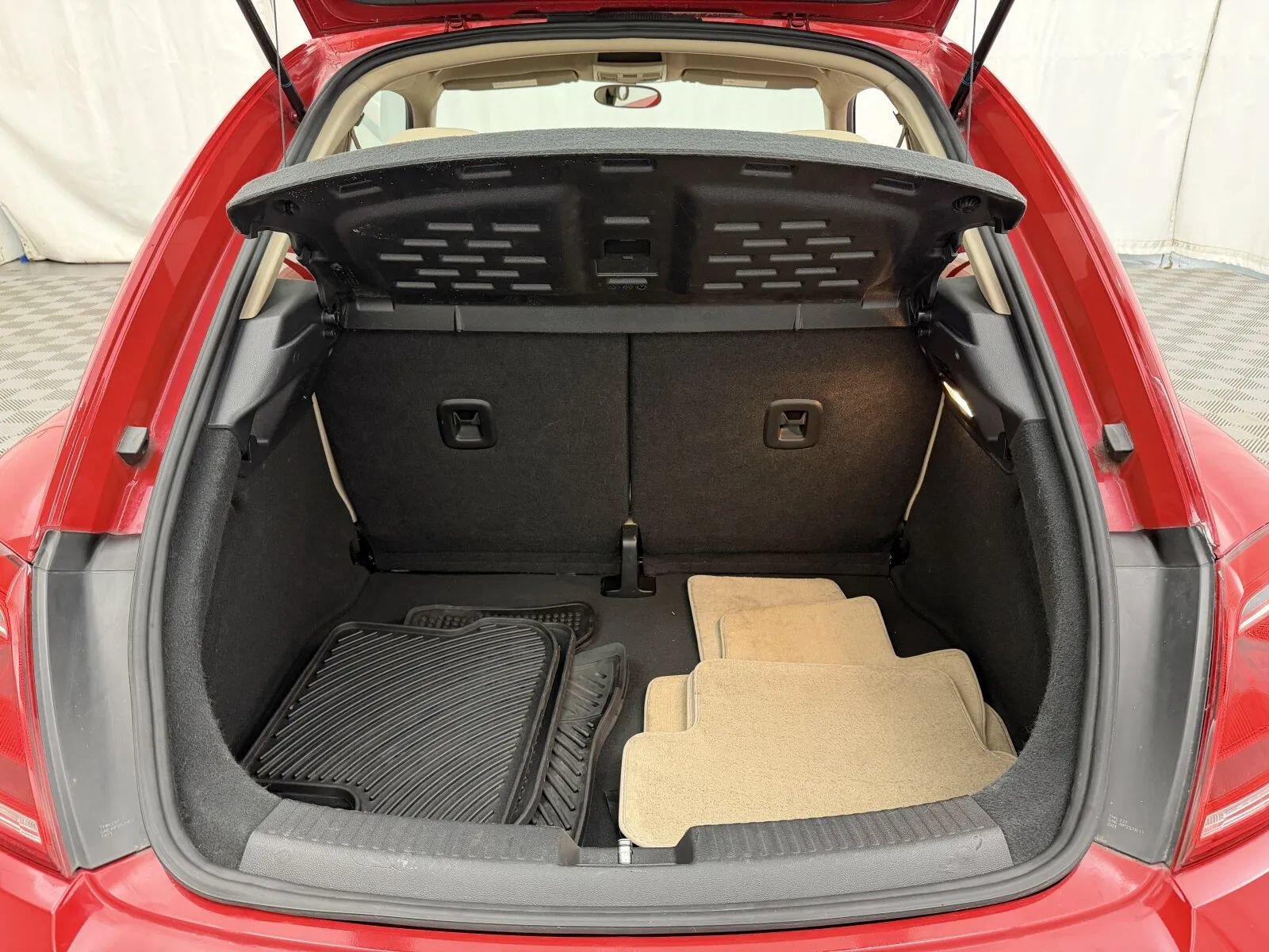Used 2014 Volkswagen Beetle 2.5 FWD image 19